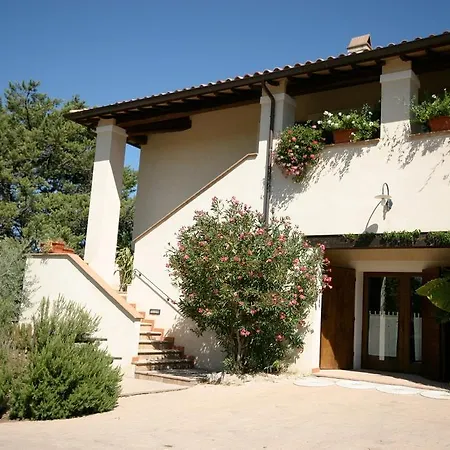 Alloggio per agriturismo La Pintura Trevi